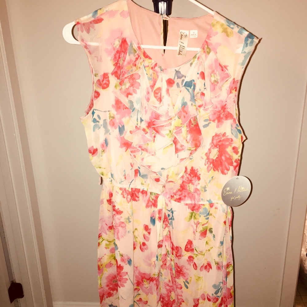 Floral dress with ruffled neckline